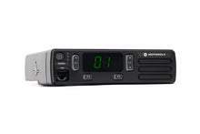Motorola CM-200D Racing Radio - view 2